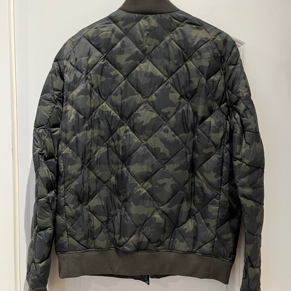 Uniqlo quilted down bomber jacket - Picture 2 of 4
